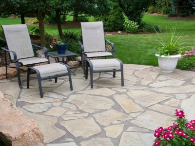 Accent-Your-Landscaping-With-Natural-Stone